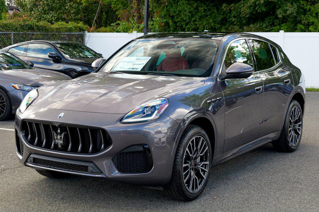new 2025 Maserati Grecale car, priced at $93,505