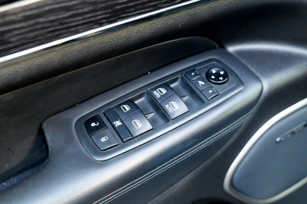 used 2021 Jeep Grand Cherokee car, priced at $27,430