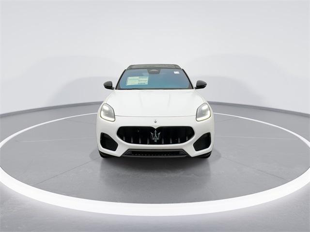 new 2025 Maserati Grecale car, priced at $82,875