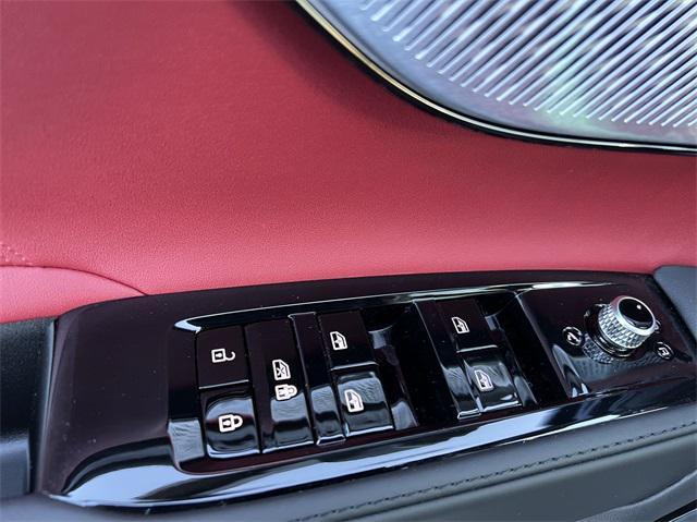 new 2025 Maserati Grecale car, priced at $88,580