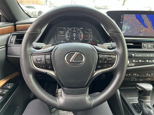 used 2022 Lexus ES 350 car, priced at $35,156