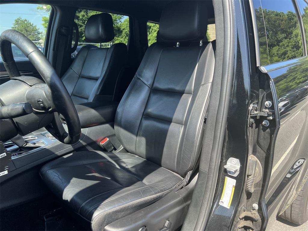 used 2018 Jeep Grand Cherokee car, priced at $12,402