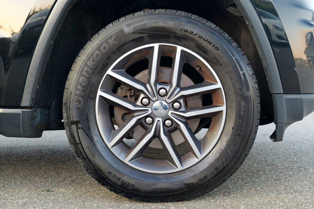 used 2018 Jeep Grand Cherokee car, priced at $12,402