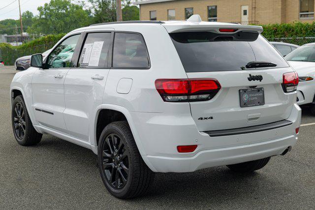 used 2022 Jeep Grand Cherokee car, priced at $28,346