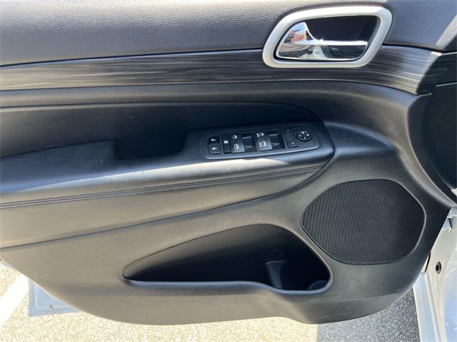 used 2022 Jeep Grand Cherokee car, priced at $30,004