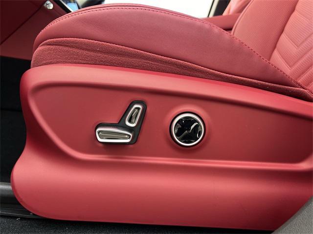 new 2025 Maserati Grecale car, priced at $3,000