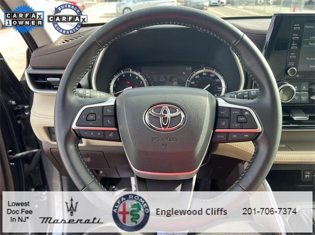 used 2022 Toyota Highlander car, priced at $34,857