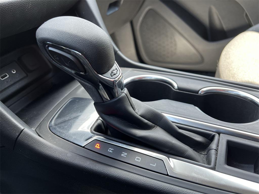 used 2022 Chevrolet Equinox car, priced at $16,914
