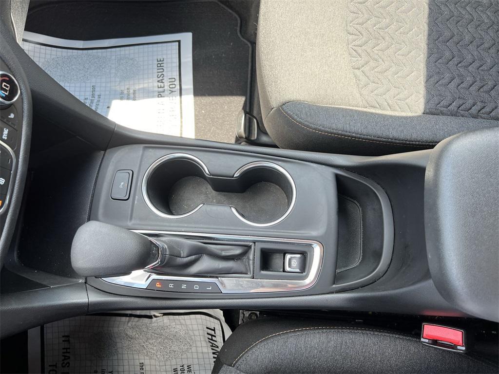 used 2022 Chevrolet Equinox car, priced at $16,914