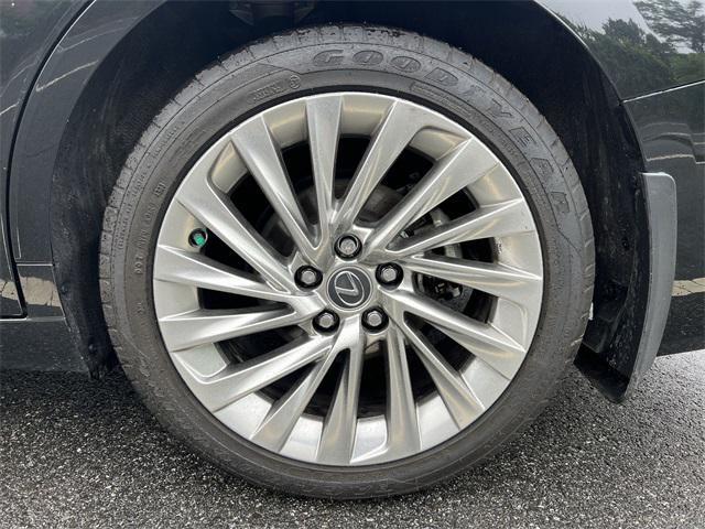 used 2021 Lexus ES 300h car, priced at $29,923
