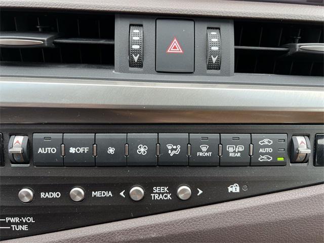 used 2021 Lexus ES 300h car, priced at $29,923