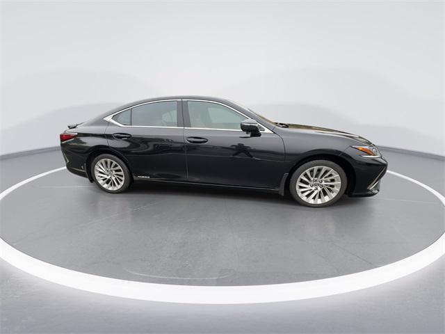 used 2021 Lexus ES 300h car, priced at $29,923