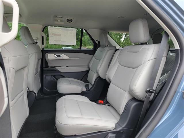 new 2025 Ford Explorer car, priced at $46,046