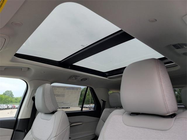 new 2025 Ford Explorer car, priced at $51,390