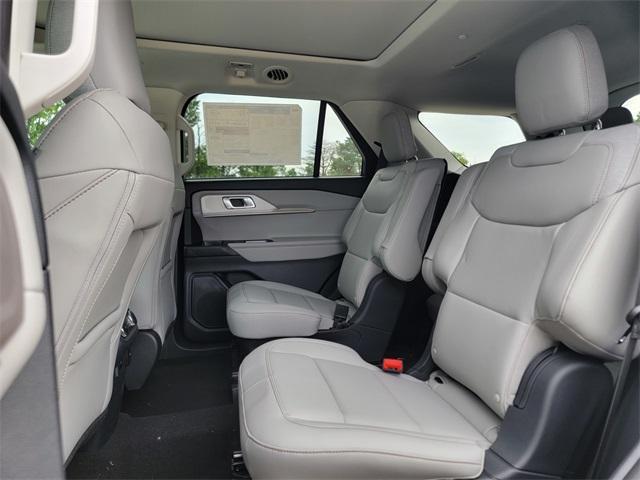 new 2025 Ford Explorer car, priced at $51,390