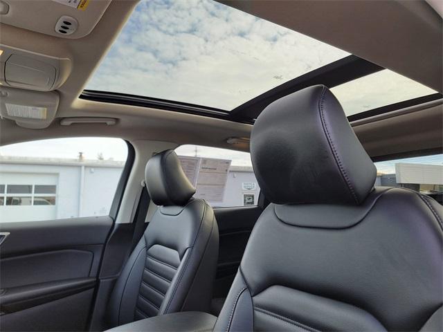 used 2022 Ford Edge car, priced at $29,088