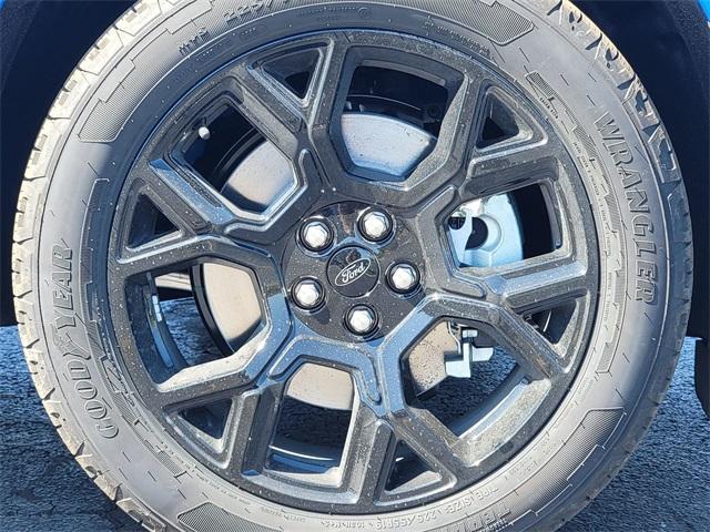 new 2025 Ford Maverick car, priced at $43,220