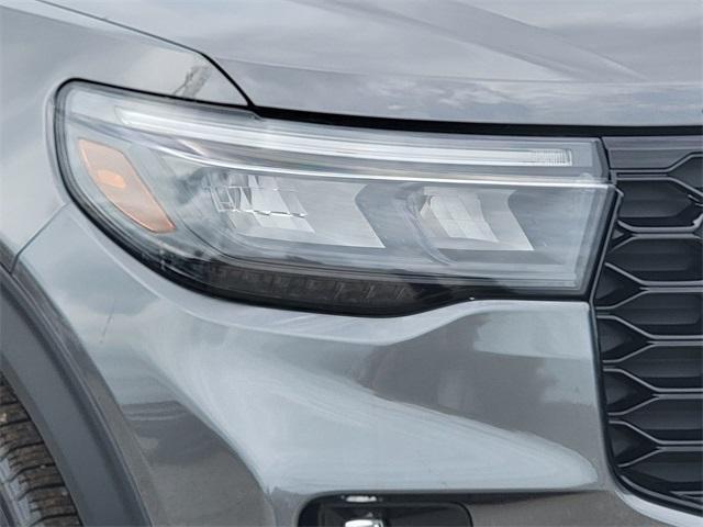 new 2025 Ford Explorer car, priced at $47,260