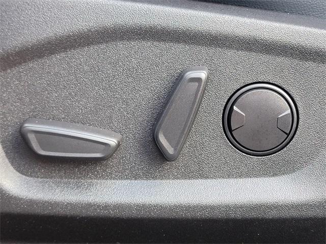 used 2022 Ford Edge car, priced at $25,888