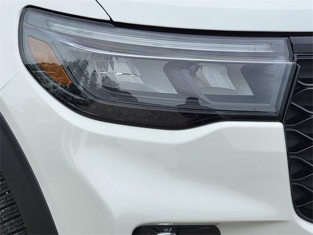 new 2025 Ford Explorer car, priced at $50,086