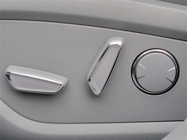 used 2023 Lincoln Nautilus car, priced at $38,888