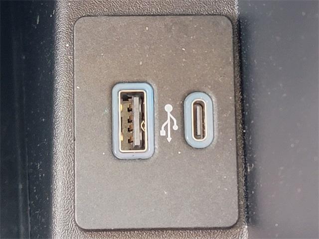 used 2022 Ford Edge car, priced at $29,088