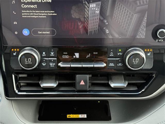 used 2023 Toyota Highlander car, priced at $37,888