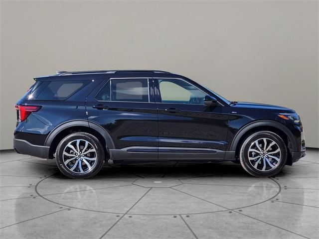 new 2025 Ford Explorer car, priced at $50,005