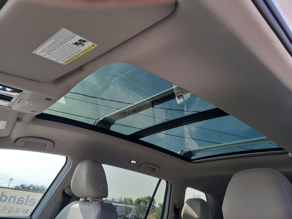 new 2026 Volkswagen Atlas car, priced at $50,698