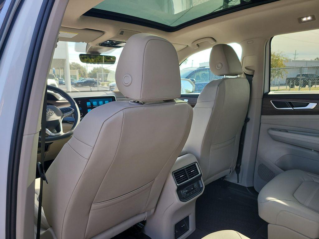 new 2026 Volkswagen Atlas car, priced at $50,698