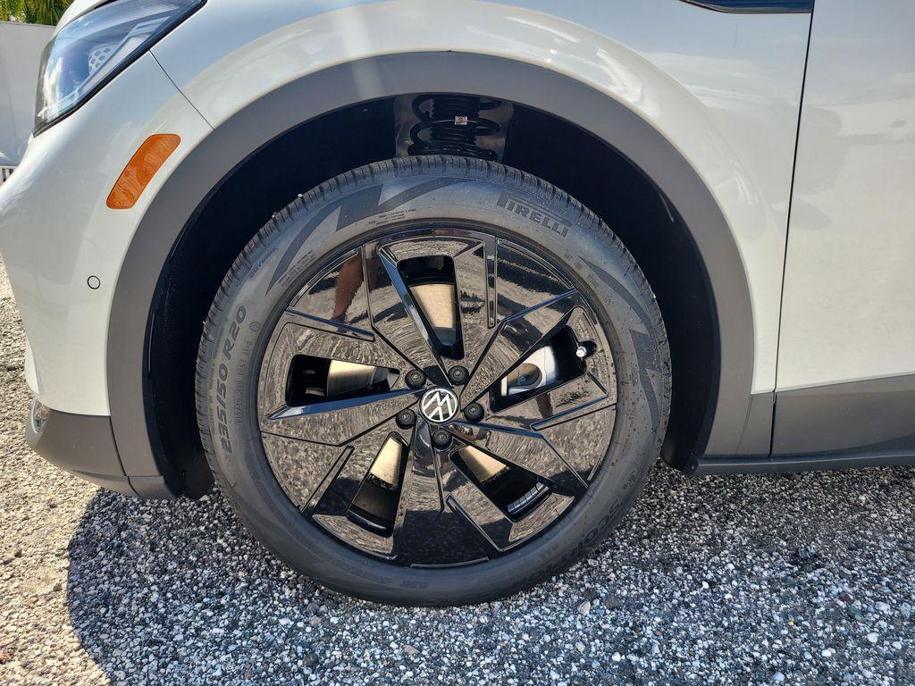 new 2025 Volkswagen ID.4 car, priced at $52,430