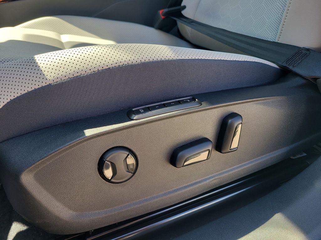 new 2025 Volkswagen ID.4 car, priced at $52,430