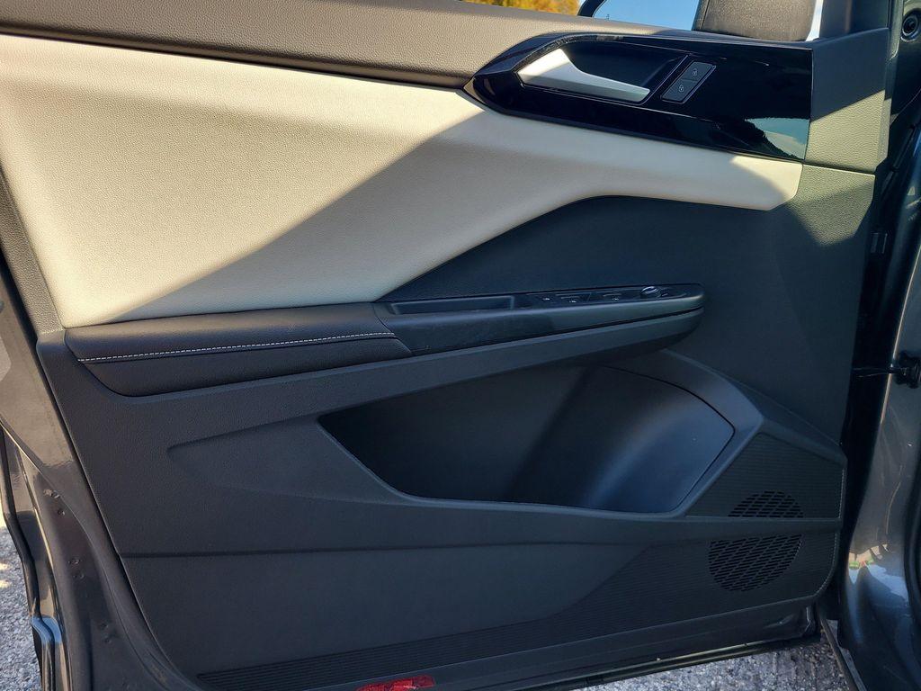 new 2026 Volkswagen Taos car, priced at $27,710