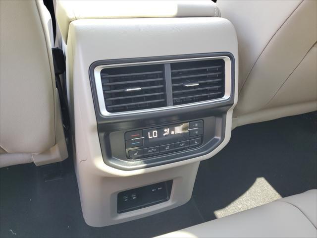 new 2025 Volkswagen Atlas car, priced at $48,426