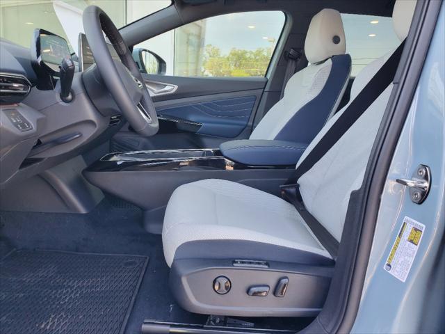 new 2025 Volkswagen ID.4 car, priced at $46,481