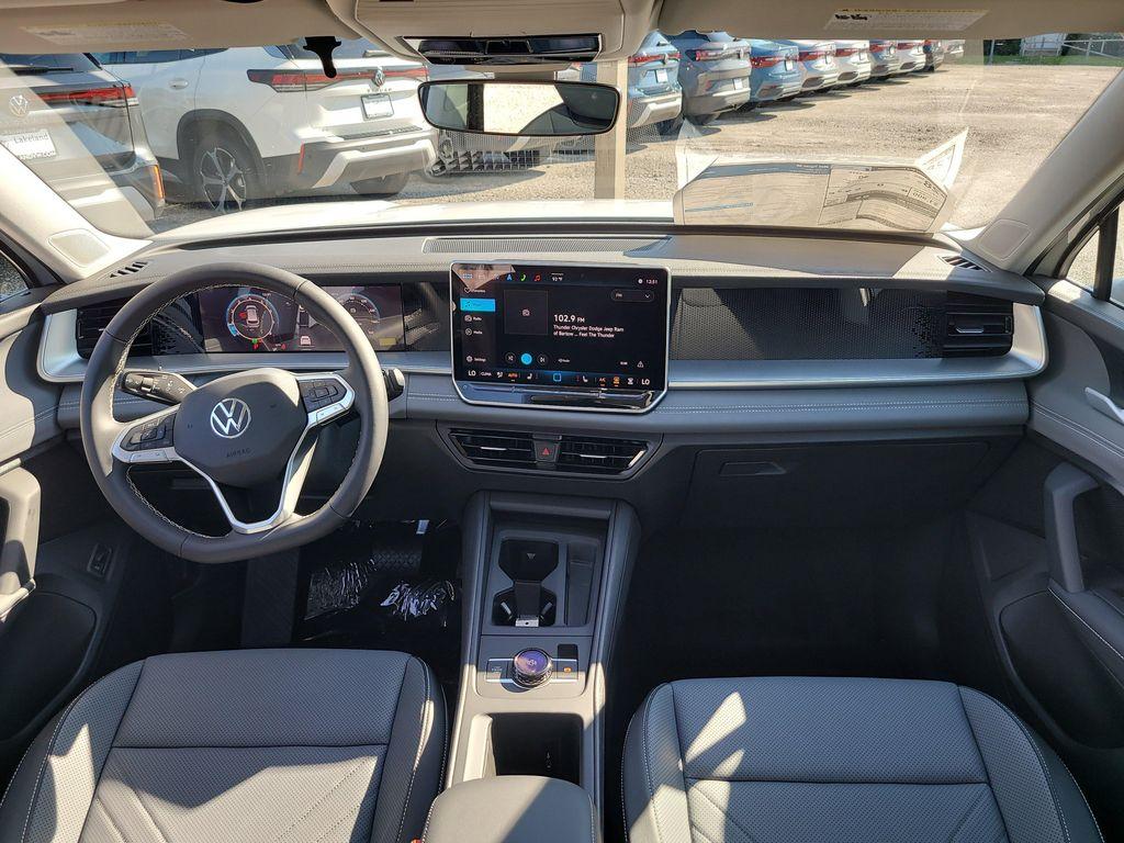 new 2025 Volkswagen Tiguan car, priced at $33,335