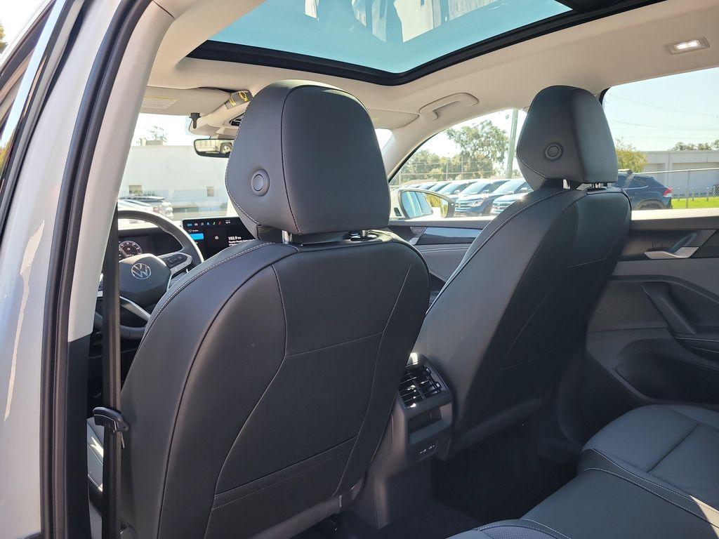 new 2025 Volkswagen Tiguan car, priced at $33,335