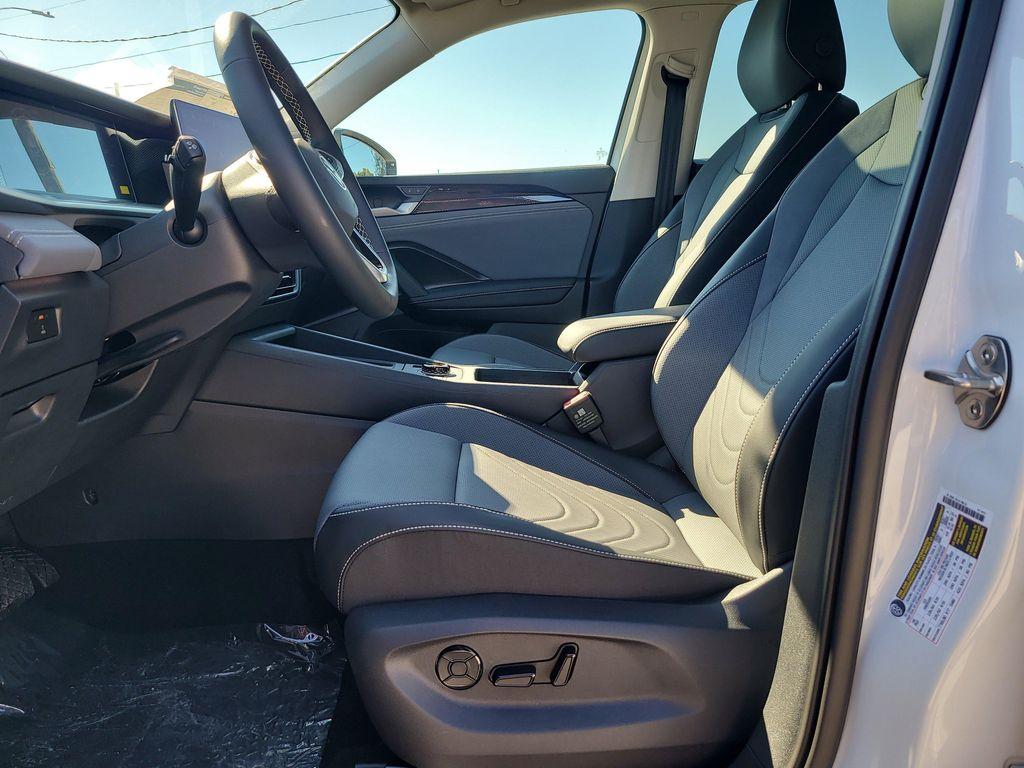 new 2025 Volkswagen Tiguan car, priced at $33,335