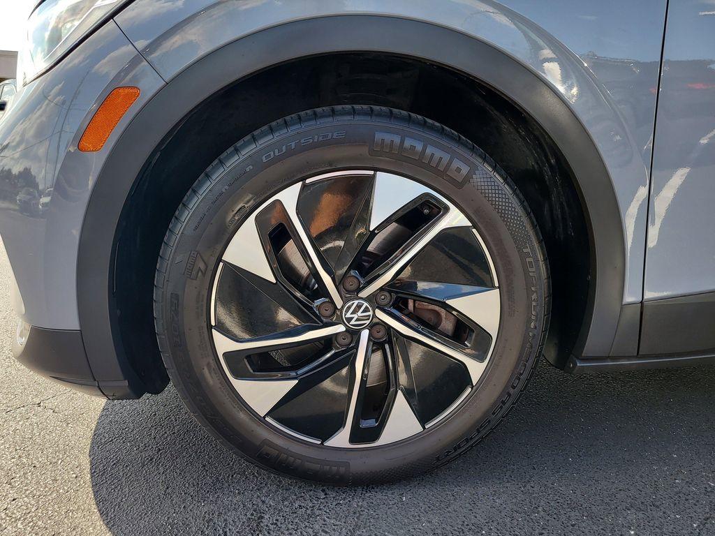 used 2022 Volkswagen ID.4 car, priced at $20,340