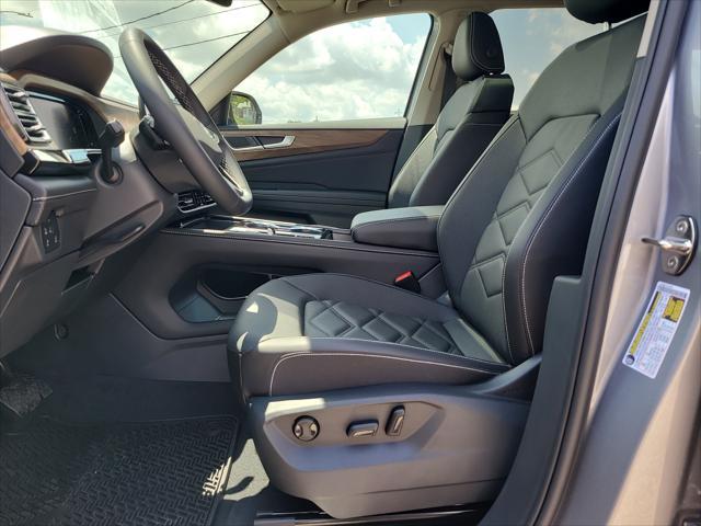 new 2025 Volkswagen Atlas car, priced at $42,556