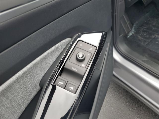 new 2025 Volkswagen ID.4 car, priced at $41,491