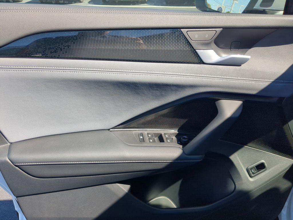 new 2025 Volkswagen Tiguan car, priced at $35,912