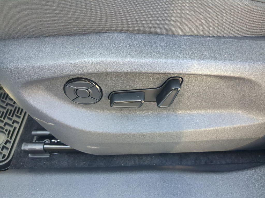 new 2025 Volkswagen Tiguan car, priced at $35,912