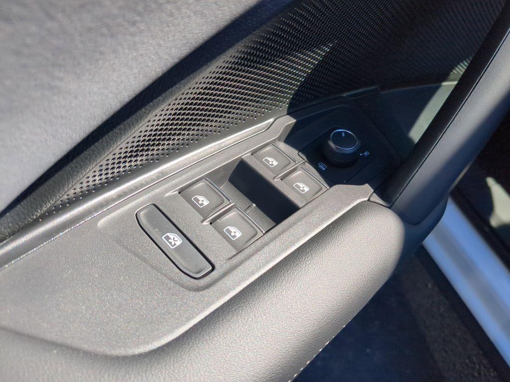 new 2025 Volkswagen Tiguan car, priced at $35,912