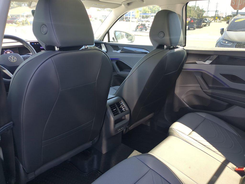 new 2025 Volkswagen Tiguan car, priced at $35,912