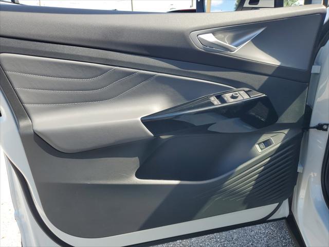 new 2025 Volkswagen ID.4 car, priced at $50,874