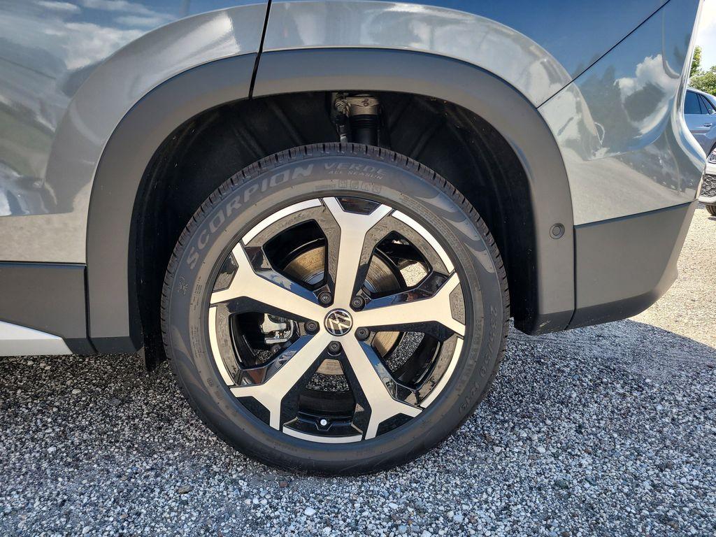 new 2025 Volkswagen Tiguan car, priced at $34,720