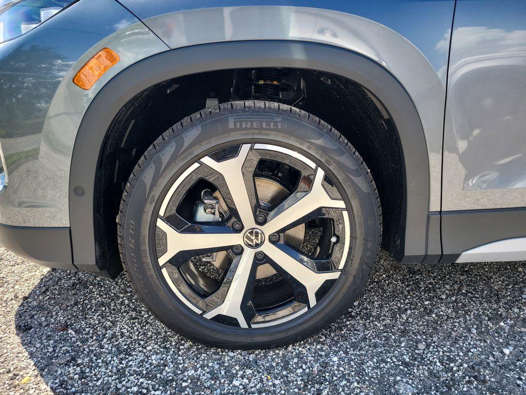 new 2025 Volkswagen Tiguan car, priced at $34,720