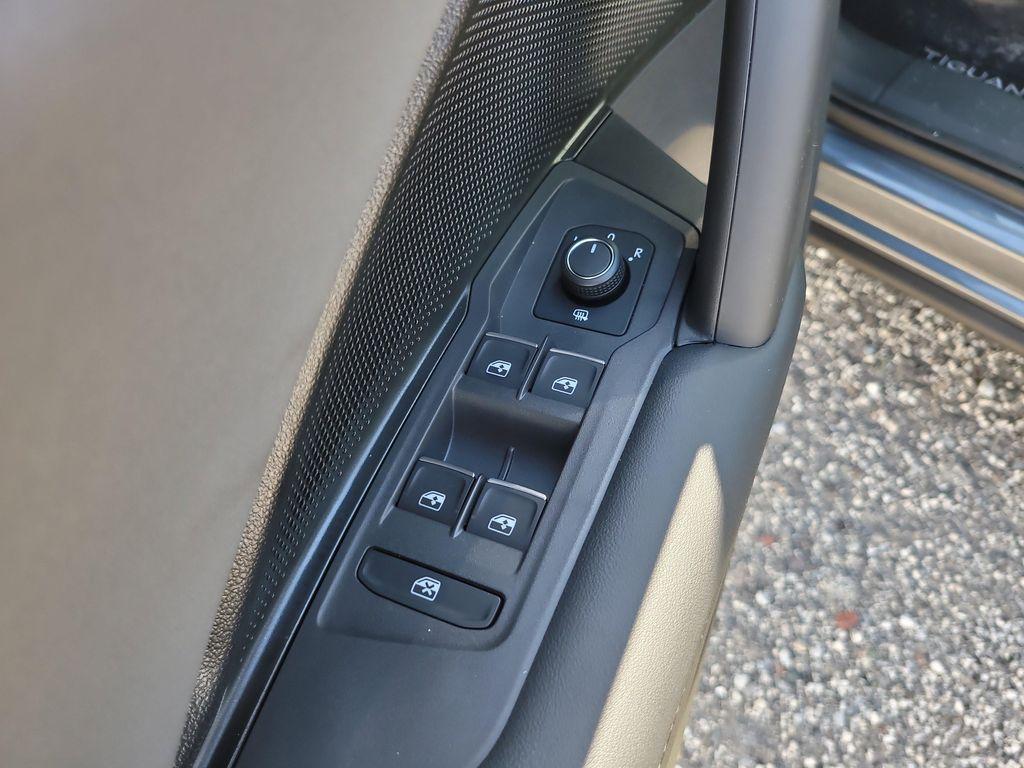 new 2025 Volkswagen Tiguan car, priced at $34,720