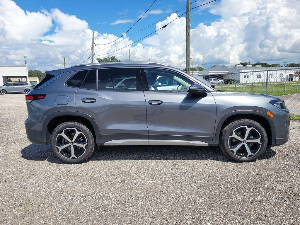 new 2025 Volkswagen Tiguan car, priced at $34,720